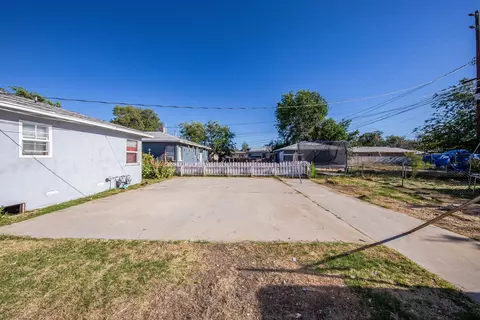 44243 Beech Ave, Lancaster, CA 93534 photo 21