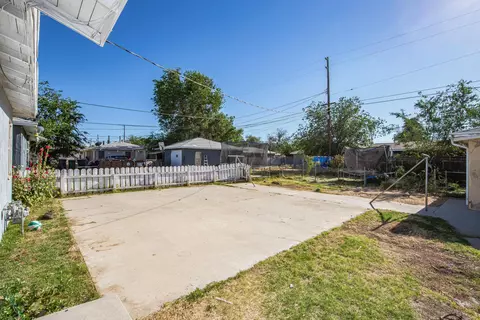 44243 Beech Ave, Lancaster, CA 93534 photo 20