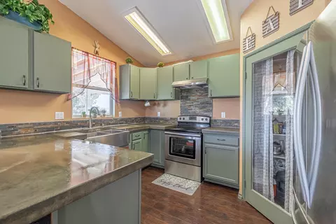 2336 Rangeview Dr, Rosamond, CA 93560 photo 5