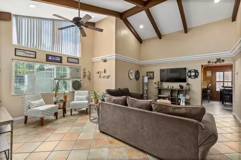 1323 Franklin Ave, Lancaster, CA 93535 photo 4