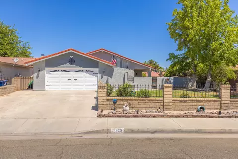1323 Franklin Ave, Lancaster, CA 93535 photo 2