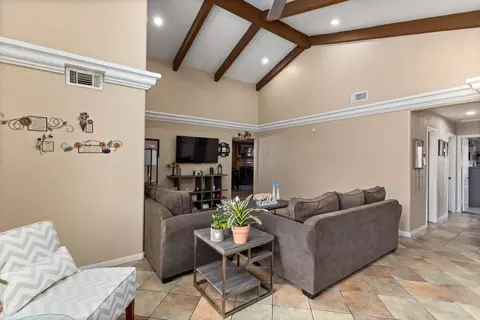 1323 Franklin Ave, Lancaster, CA 93535 photo 5