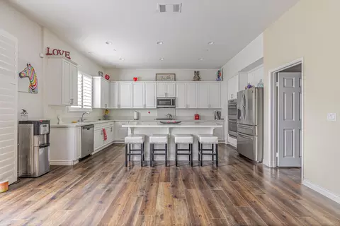 43942 Catsue Pl, Lancaster, CA 93536 photo 11