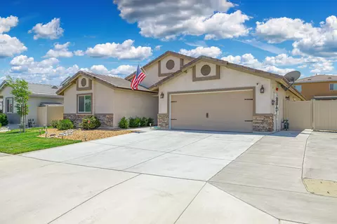5752 Forry Ct, Lancaster, CA 93536 photo 3