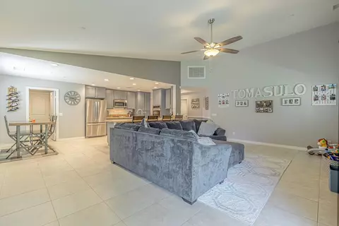5752 Forry Ct, Lancaster, CA 93536 photo 13