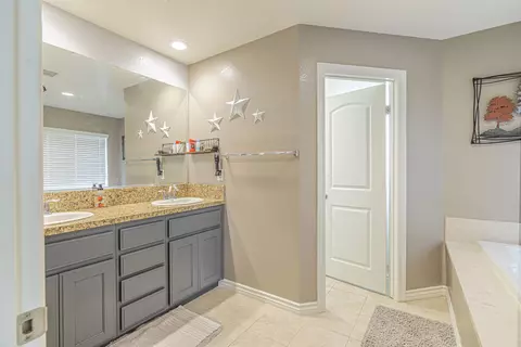 5752 Forry Ct, Lancaster, CA 93536 photo 19