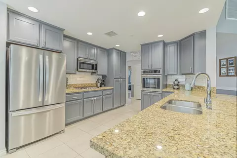5752 Forry Ct, Lancaster, CA 93536 photo 8