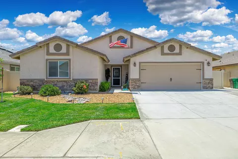 5752 Forry Ct, Lancaster, CA 93536 photo 1