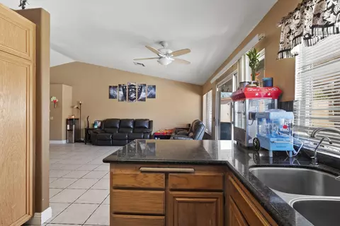 448 Ave J12 E, Lancaster, CA 93535 photo 9