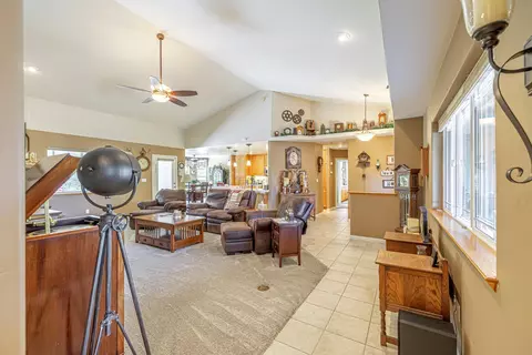 22040 Mid Way, Tehachapi, CA 93561 photo 27