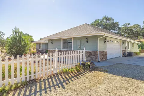 22040 Mid Way, Tehachapi, CA 93561 photo 3