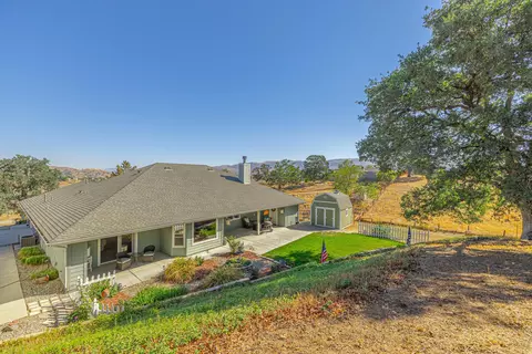 22040 Mid Way, Tehachapi, CA 93561 photo 32