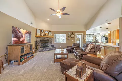 22040 Mid Way, Tehachapi, CA 93561 photo 7