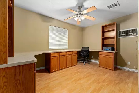44322 Hampton St, Lancaster, CA 93536 photo 17