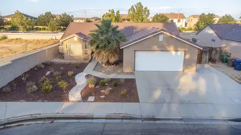 44322 Hampton St, Lancaster, CA 93536 photo 5