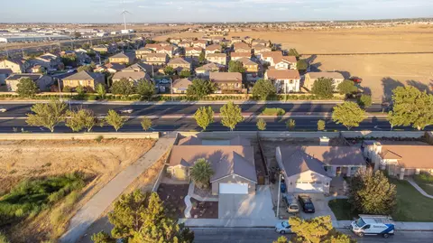 44322 Hampton St, Lancaster, CA 93536 photo 27