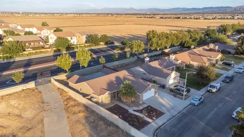 44322 Hampton St, Lancaster, CA 93536 photo 26