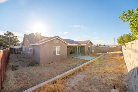 44322 Hampton St, Lancaster, CA 93536 photo 24