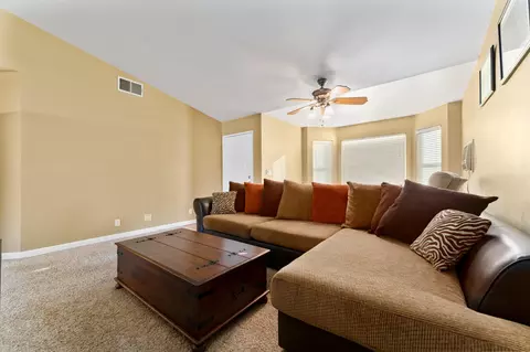 44322 Hampton St, Lancaster, CA 93536 photo 7
