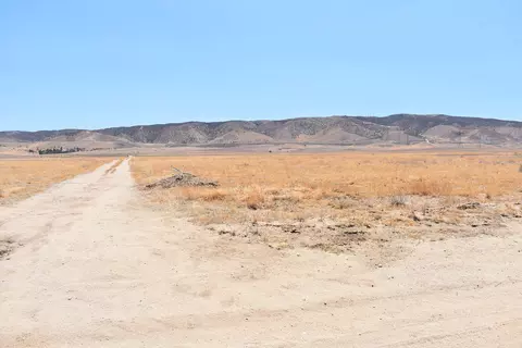 Cor Avenue J & 124 Stw, Lancaster, CA 93536