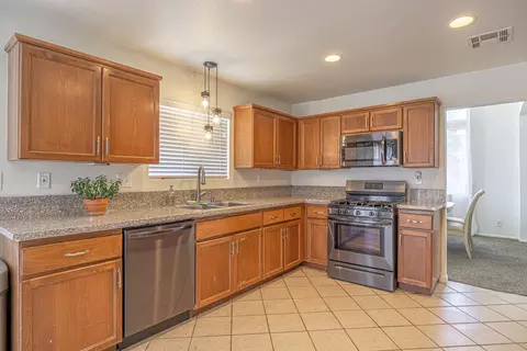 44110 Sunview Ct, Lancaster, CA 93535 photo 13