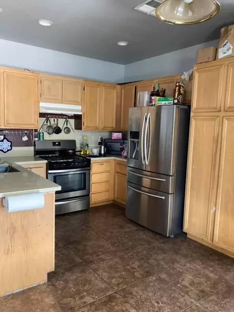 38130 37th St E, Palmdale, CA 93550 photo 4