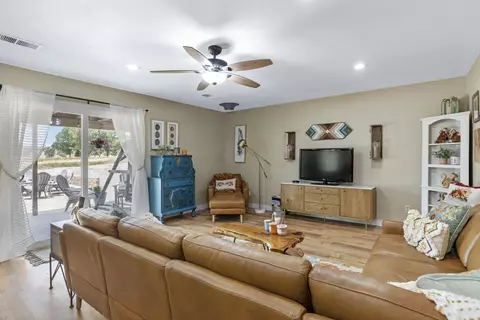29261 Fawn Way, Tehachapi, CA 93561 photo 7