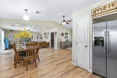 29261 Fawn Way, Tehachapi, CA 93561 photo 2