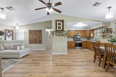 29261 Fawn Way, Tehachapi, CA 93561 photo 3