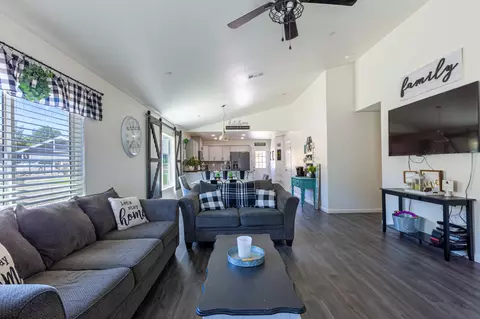 18061 Rawhide Ct, Tehachapi, CA 93561 photo 3