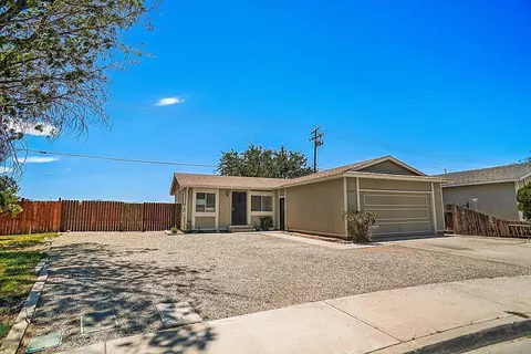 2346 Pecos Ct, Lancaster, CA 93535 photo 1