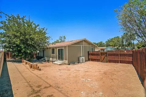 2346 Pecos Ct, Lancaster, CA 93535 photo 11