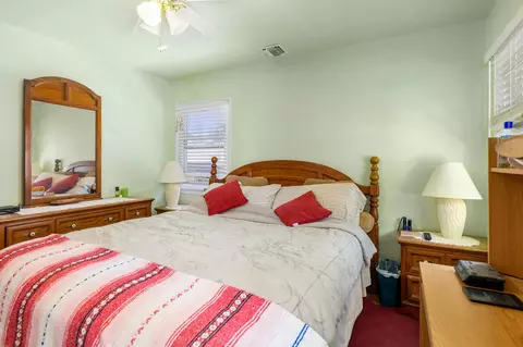 10647 Samoa Ave, Tujunga, CA 91042 photo 7