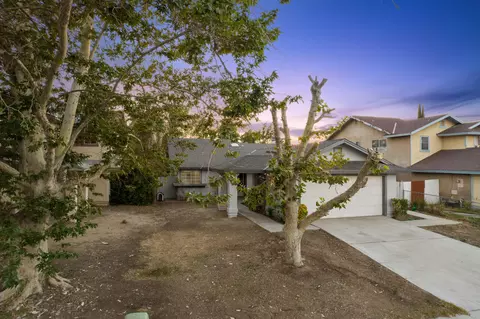 44947 16th St E, Lancaster, CA 93535 photo 3