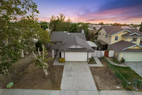 44947 16th St E, Lancaster, CA 93535 photo 1