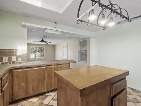 38231 15th St E, Palmdale, CA 93550 photo 6