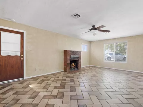 38231 15th St E, Palmdale, CA 93550 photo 7