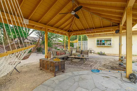 43741 Fenner Ave, Lancaster, CA 93536 photo 37