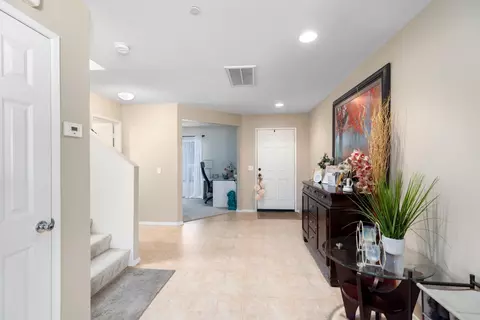 44324 Vineyard Dr, Lancaster, CA 93535 photo 3