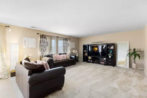 44324 Vineyard Dr, Lancaster, CA 93535 photo 10