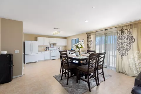 44324 Vineyard Dr, Lancaster, CA 93535 photo 7