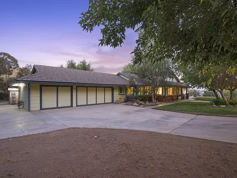 34312 Martingale Ln, Acton, CA 93510 photo 8