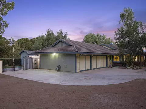 34312 Martingale Ln, Acton, CA 93510 photo 7