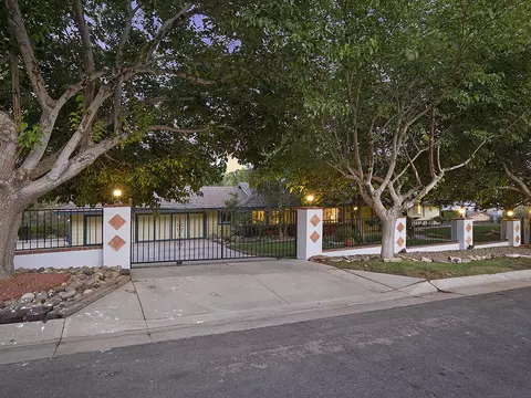 34312 Martingale Ln, Acton, CA 93510 photo 5
