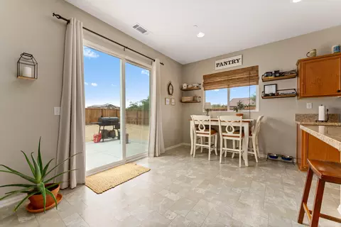 3536 Mount Whitney Ave, Rosamond, CA 93560 photo 7
