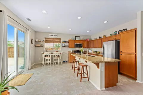 3536 Mount Whitney Ave, Rosamond, CA 93560 photo 5