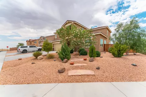 3536 Mount Whitney Ave, Rosamond, CA 93560 photo 2