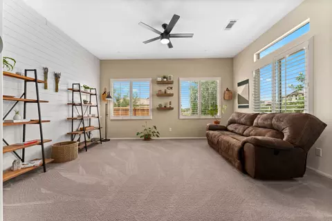 3536 Mount Whitney Ave, Rosamond, CA 93560 photo 4