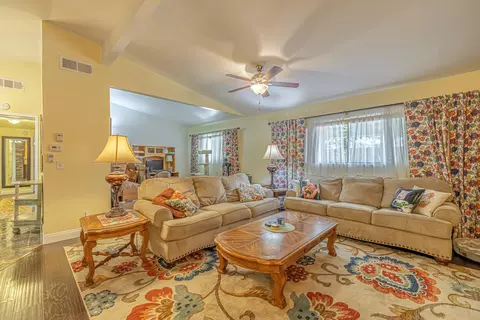 45911 Kingtree Ave, Lancaster, CA 93534 photo 6