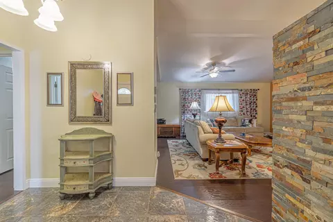45911 Kingtree Ave, Lancaster, CA 93534 photo 4